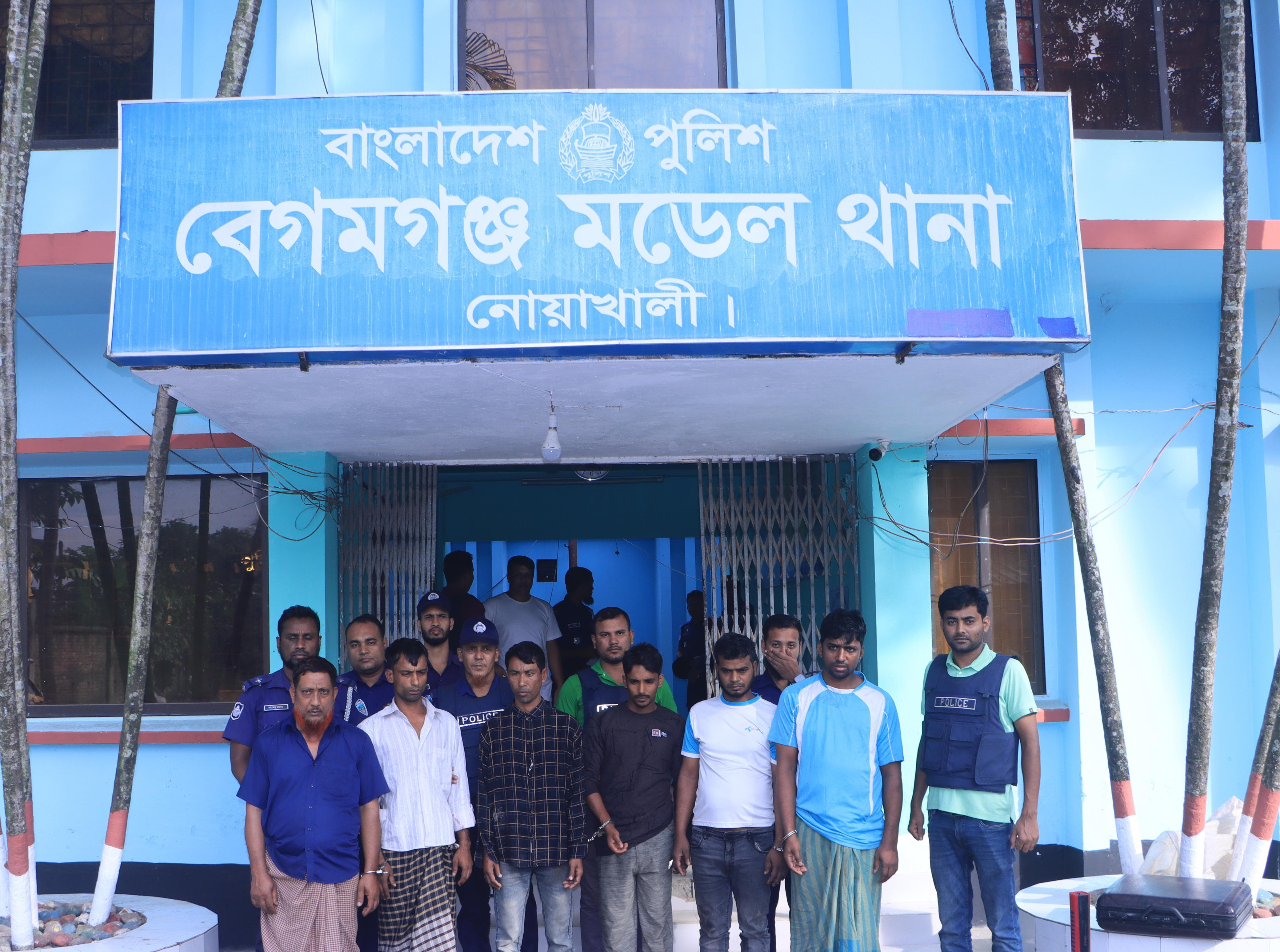 নোয়াখালীতে আগ্নেয়াস্ত্রসহ ৬ ডাকাত গ্রেপ্তার