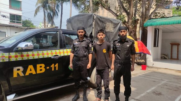 ২০ কেজি গাঁজা’সহ মাদক ব্যবসায়ী গ্রেফতার